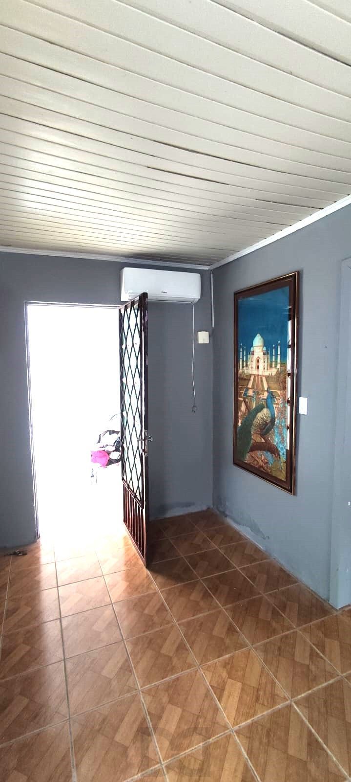 Casa no Sarandi de 2 dormitórios e pátio com piscina — foto 7