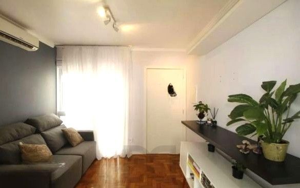 Apartamento no Petrópolis de 2 dormitórios REFORMADO — foto 3