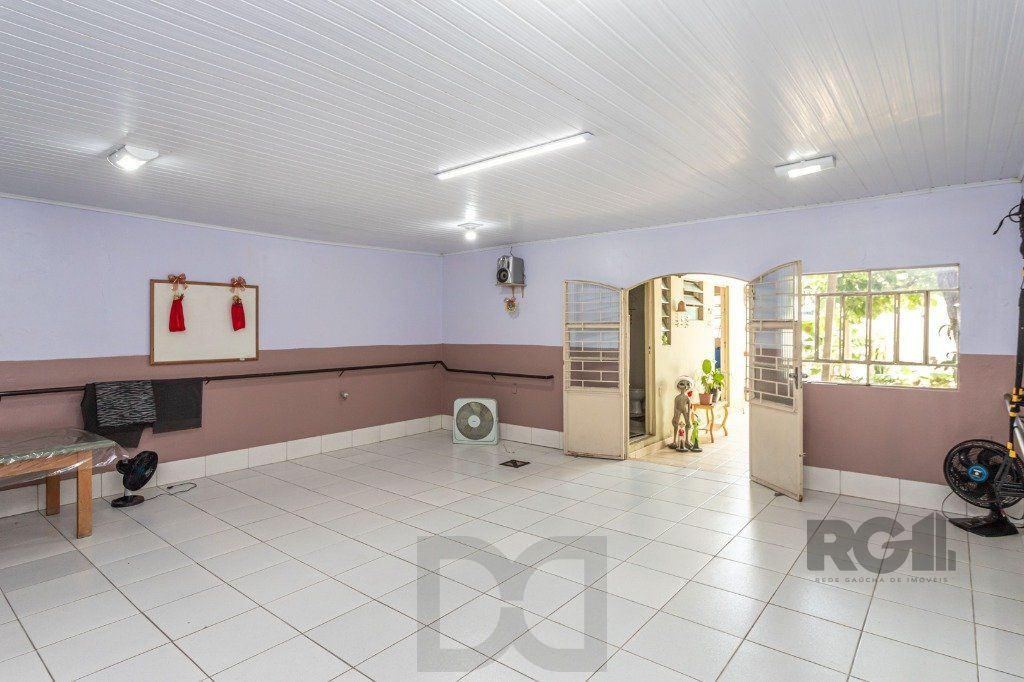 CASA COMERCIAL E RESIDENCIAL NO MIOLO DO BAIRRO SANTANA — foto 2