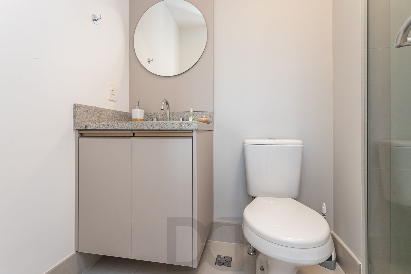 Apartamento 02 dormit com suíte e 01 vaga, no bairro Azenha, em Porto Alegre. — foto 11