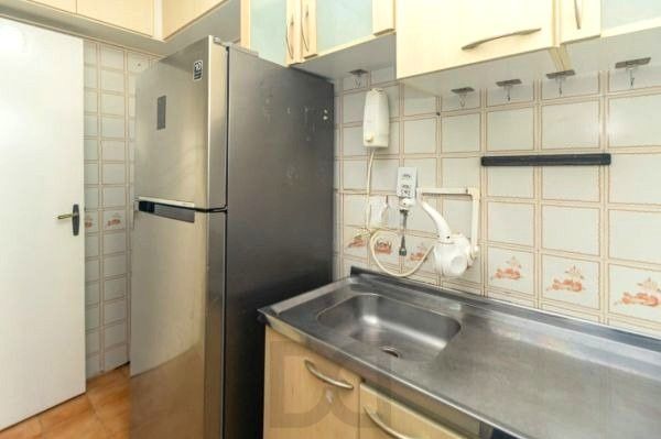 Apartamento de 2 dormitórios SEMI MOBILIADO / DESOCUPADO — foto 12