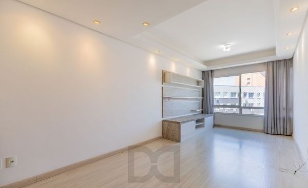 Apartamento no Centro de 2 dormitórios e 2 vagas — foto 2