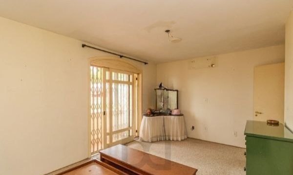 CASA DESOCUPADA E SEMI MOBILIADA, COM SUÍTE MASTER, SACADA, VISTA PANORÂMICA, EM AMPLO TERRENO NO SANTA TEREZA — foto 8