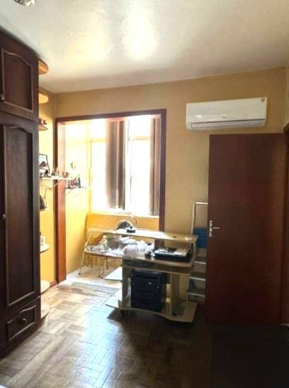 Apartamento no Centro de 2 dormitórios DESOCUPADO — foto 5