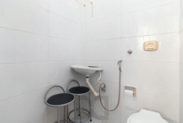 Apartamento no bairro Santana de 2 dormitórios e vaga DESOCUPADO — foto 16