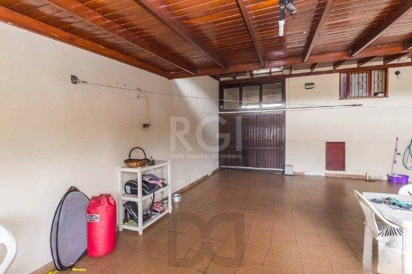 Casa para Venda de 3 dormitórios 6 vagas no bairro Chácara das Pedras — foto 33