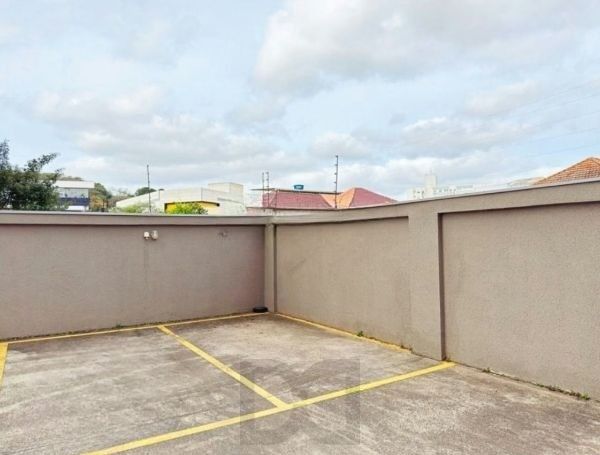 Apartamento no Menino Deus de 2 Dormitórios vaga e infra DESOCUPADO — foto 20