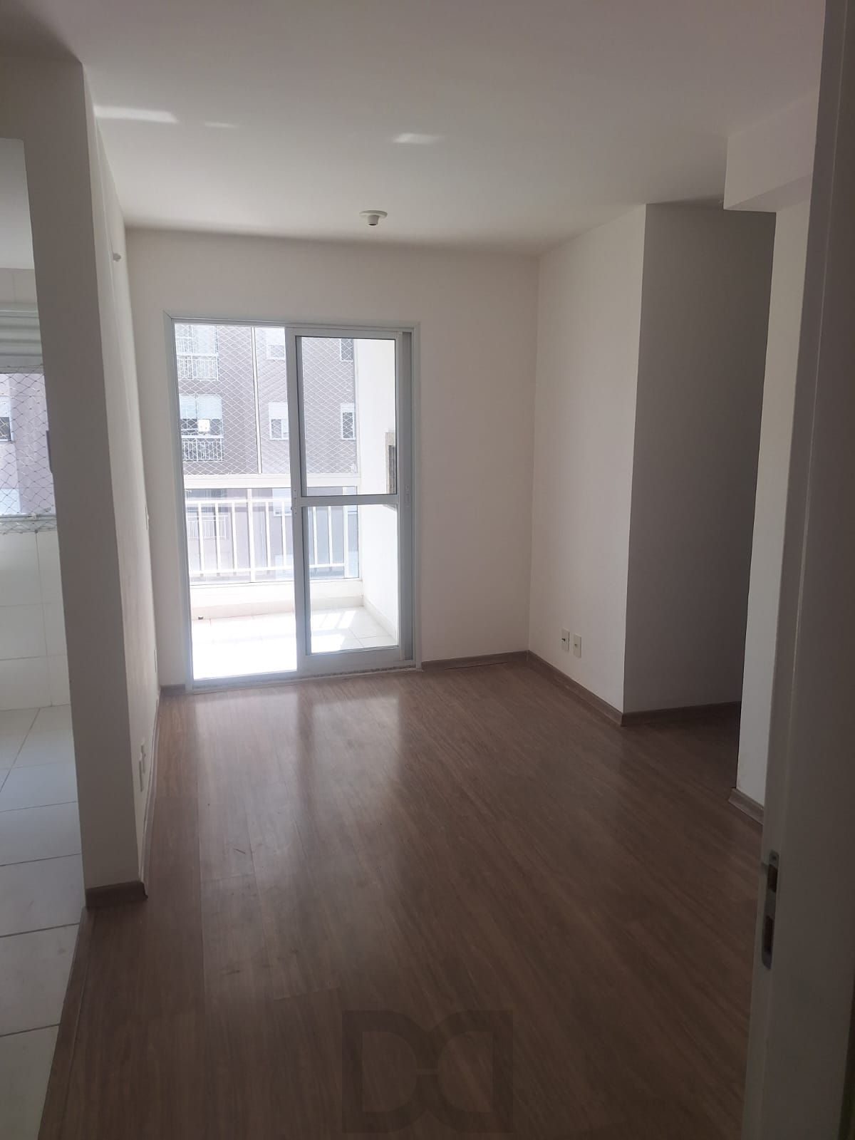 Apartamento no bairro Teresópolis de 2 dormitórios vaga infra DESOCUPADO — foto 2