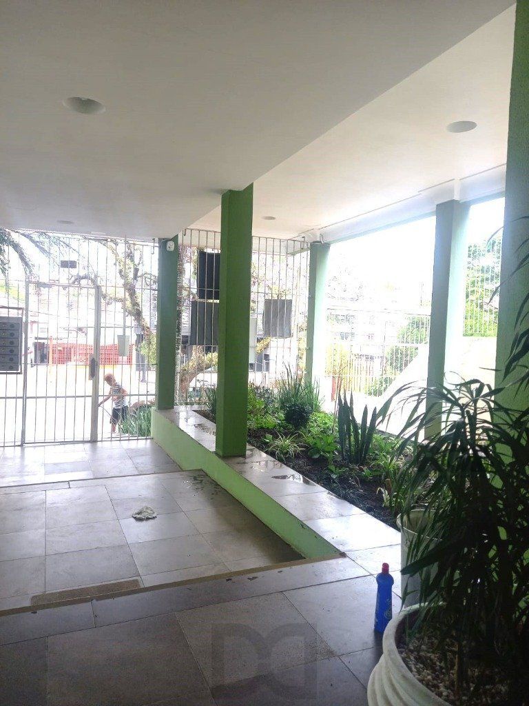 Apartamento no Passo D'areia de 1 dormitório MOBILIADO E DESOCUPADO — foto 26