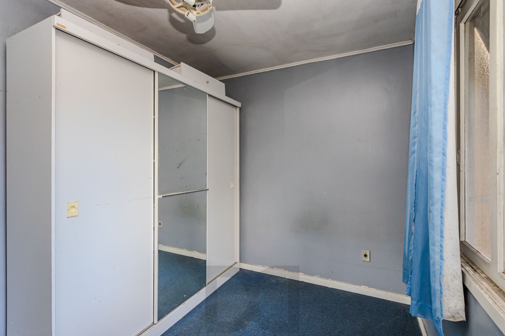 amplo apto 03 dor. de frente,  piso em parquet, , peças amplas , localizado junto a AV. CRISTOVÃO COLOMBO no Moinhos de Vento — foto 12