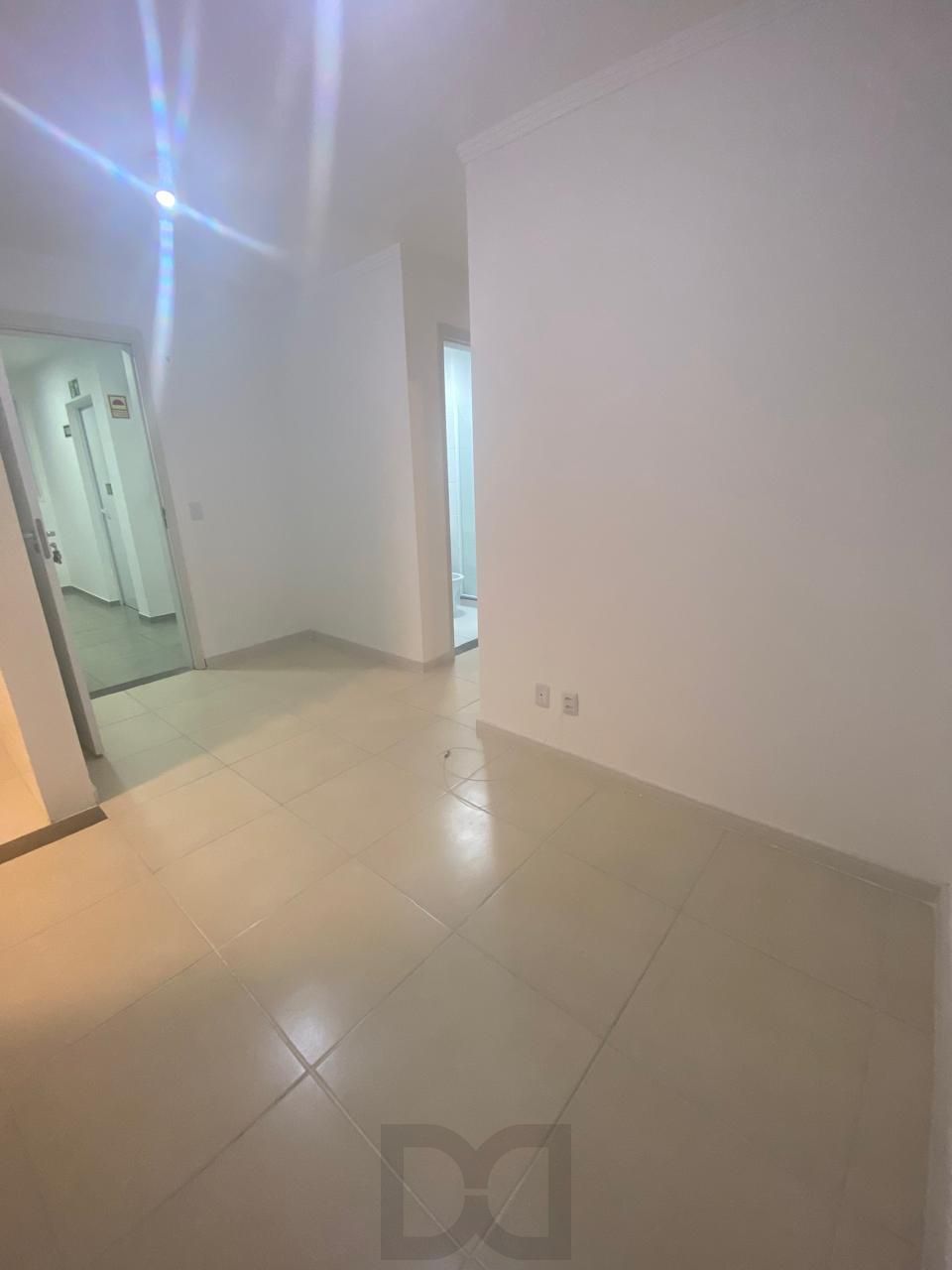 Apartamento no bairro Tristeza de 2 dormitórios e vaga DESOCUPADO — foto 4