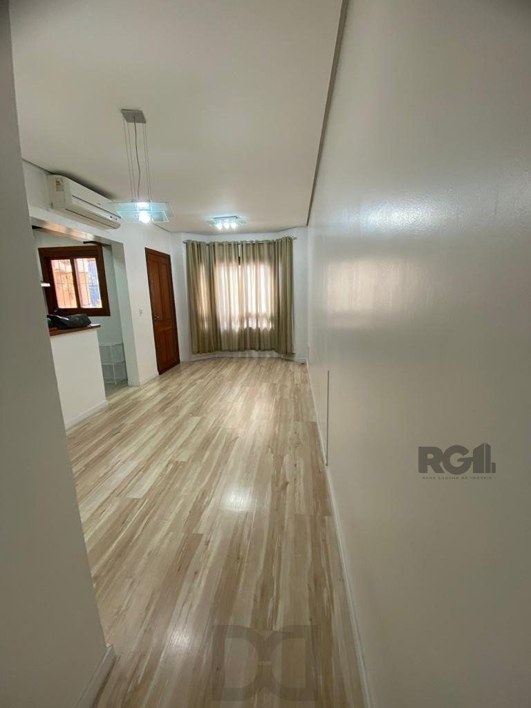Casa térrea com 02 dormitórios e 01 vaga, no bairro Aberta dos Morros, em Porto Alegre. — foto 7