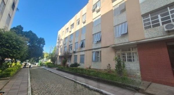 Apartamento no bairro Medianeira de 3 dormitórios DESOCUPADO — foto 29
