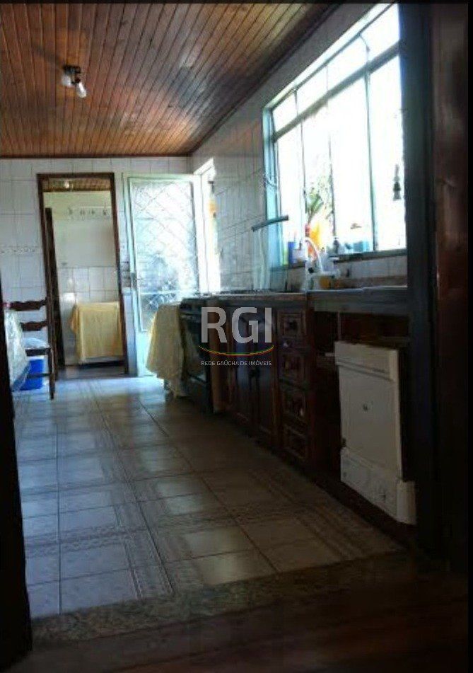 Casa para Venda - 300m², 4 dormitórios, 4 vagas - Nonoai — foto 13