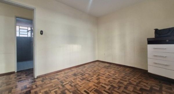 Apartamento no bairro Medianeira de 3 dormitórios DESOCUPADO — foto 11