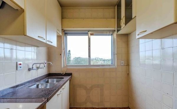 Apartamento na Medianeira de 2 dormitórios e vaga DESOCUPADO — foto 14