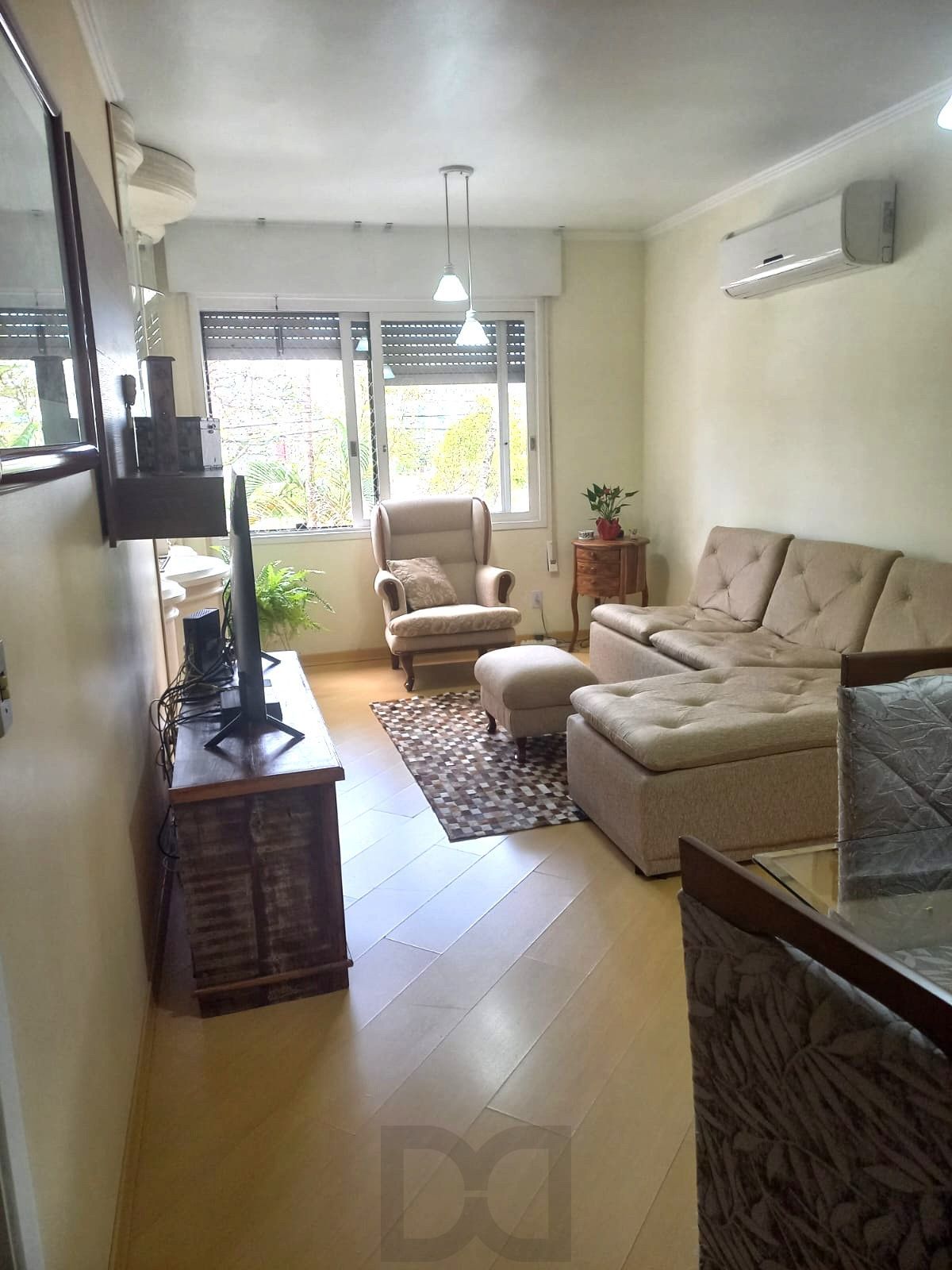 Apartamento no Menino Deus de 2 dormitórios e vaga DESOCUPADO — foto 2