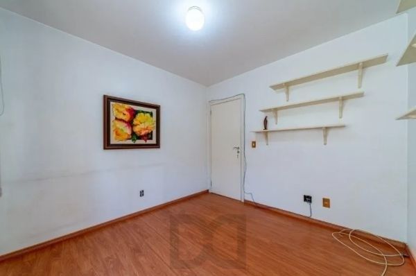 Apartamento no bairro Petrópolis de 2 dormitórios e vaga DESOCUPADO — foto 11