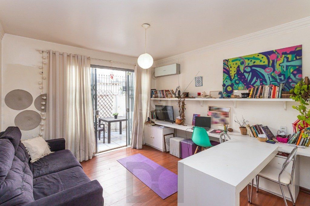 Apartamento térreo com pátio de 1 dormitório no bairro Santa Cecilia — foto 1