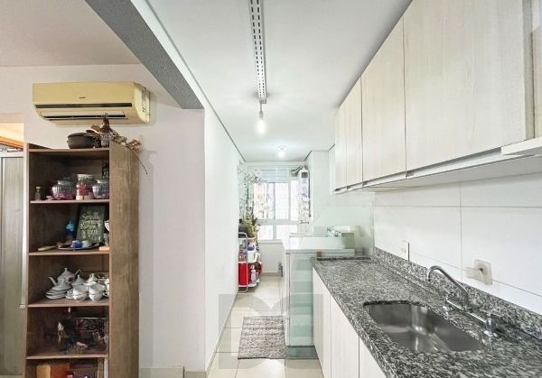 Apartamento no bairro Tristeza de 2 dormitórios vaga e infra — foto 7