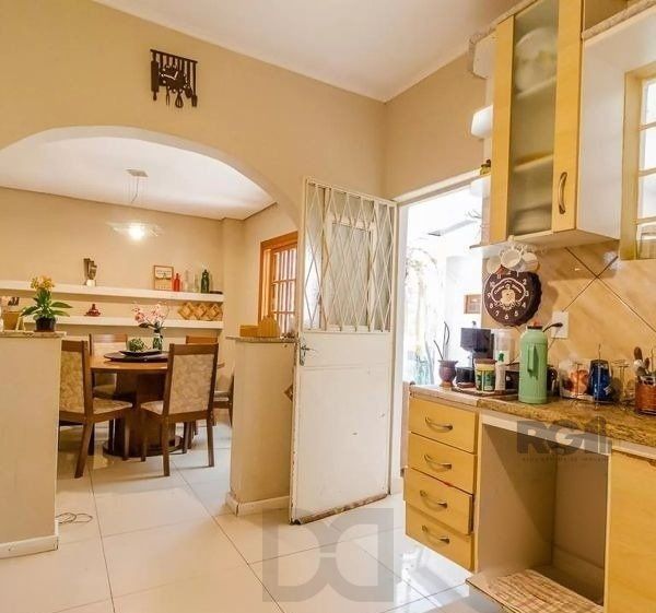 Casa sobrado no Partenon de 4 dormitórios e 2 vagas — foto 12