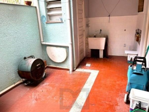 Apartamento no bairro Teresópolis de 2 dormitórios térreo com pátio — foto 20