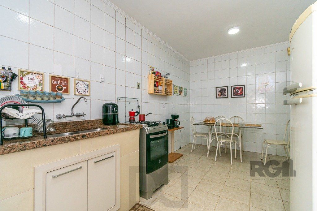Casa no Jardim Itu com 6 dormitórios e 2 vagas e piscina — foto 27