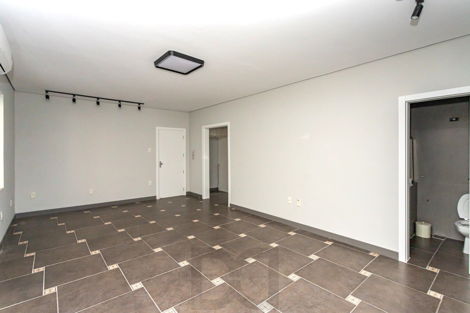 Apartamento no Bom Fim de 2 dormitórios DESOCUPADO — foto 5