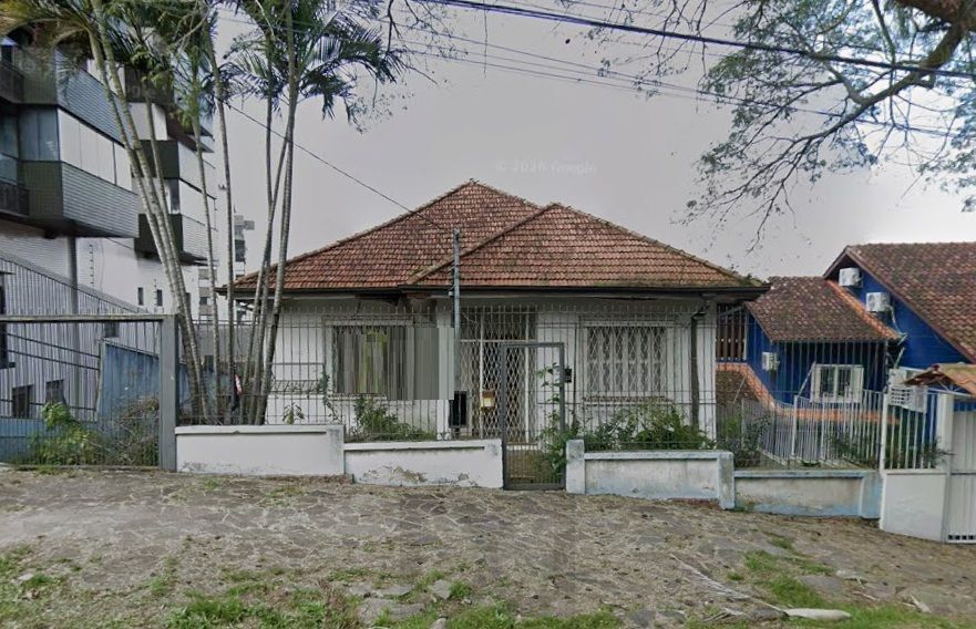 Terreno no bairro Petrópolis com 429m² — foto 1