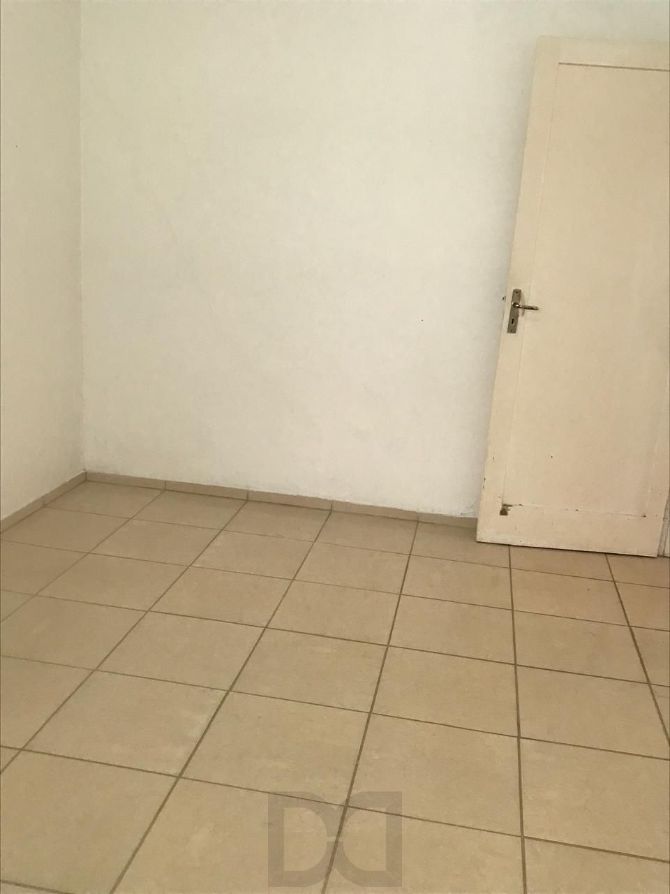 Apartamento no bairro Teresópolis de 1 dormitório térreo com pátio — foto 10