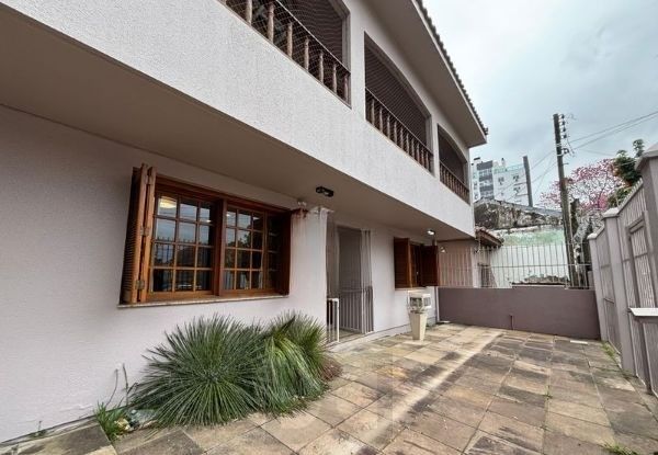 casa sobrado na Medianeira com 4 dormitórios — foto 1