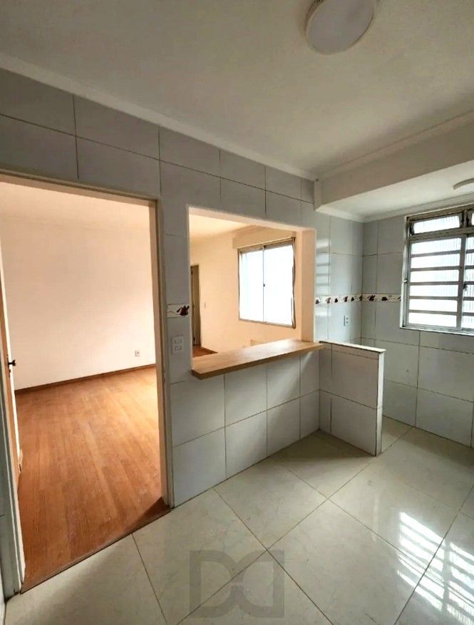 Apartamento de 2 dormitórios e vaga rotativa DESOCUPADO — foto 4