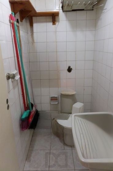 Apartamento no Centro de 2 dormitórios dependência DESOCUPADO — foto 37