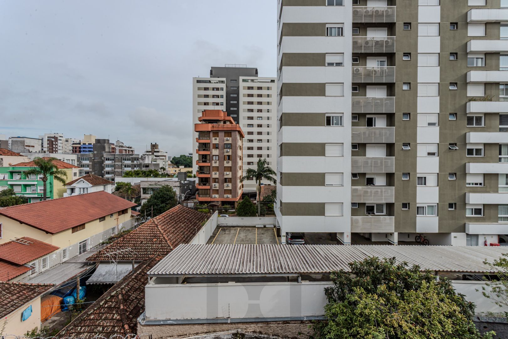 Apartamento no bairro Menino Deus de 4 dormitórios e vaga — foto 17