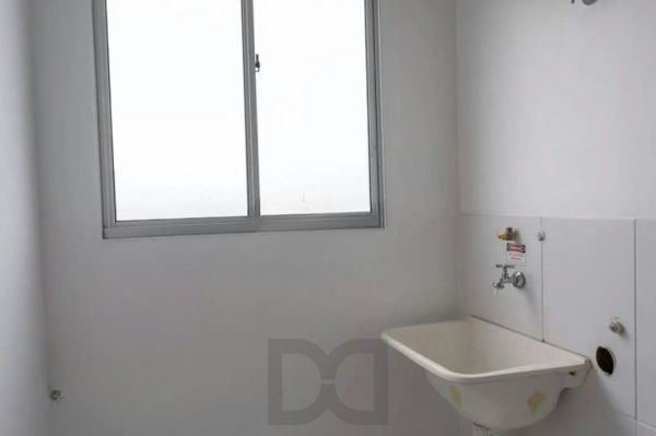 Apartamento no bairro Nonoai de 2 dormitórios e vaga — foto 11