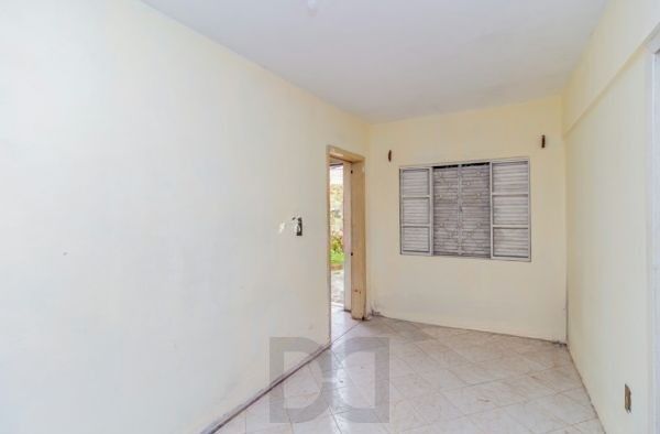 Casa / Terreno com 3 casas de alvenaria no bairro Morro Santana — foto 23