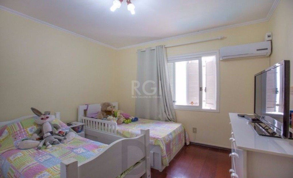Casa para Venda - 309m², 3 dormitórios, sendo 1 suites, 3 vagas - Medianeira — foto 5