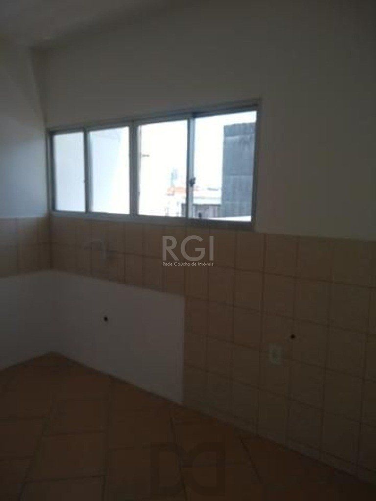 Apartamento de 2 dormitórios, Petrópolis Desocupado — foto 12