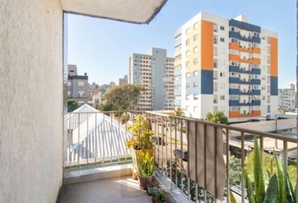 Apartamento no bairro Santana de 2 dormitórios e vaga DESOCUPADO — foto 8