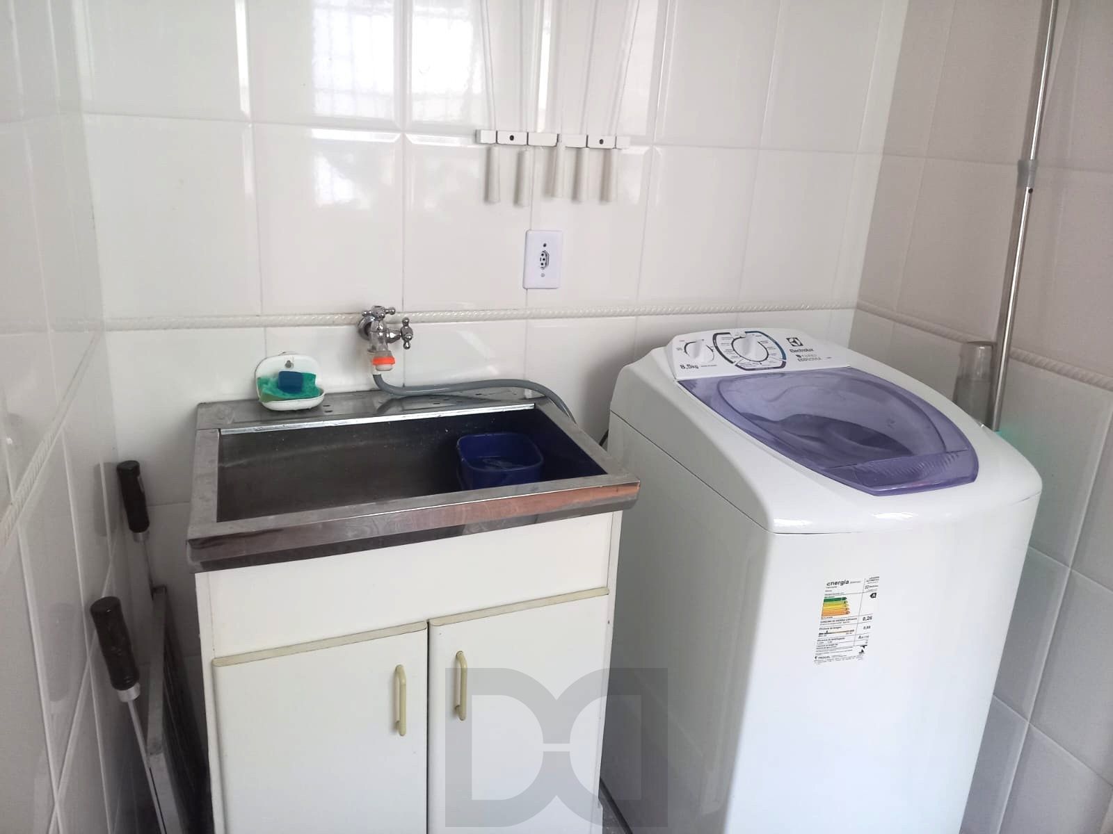 Apartamento no Menino Deus de 2 dormitórios e vaga DESOCUPADO — foto 12