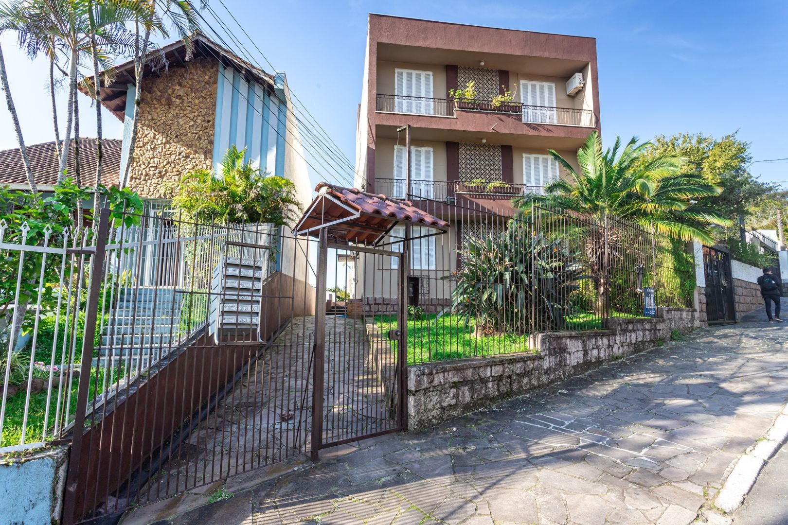 Apartamento no bairro Teresópolis de 2 dormitórios térreo com pátio — foto 22