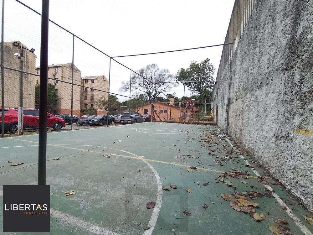 Apartamento semi mobiliado à venda em Porto Alegre, bem localizado, a duas quadras da FAPA, situado no 2° andar. O imóvel possui 2 quartos e 1 banheiro e 1 vaga de garagem. — foto 15