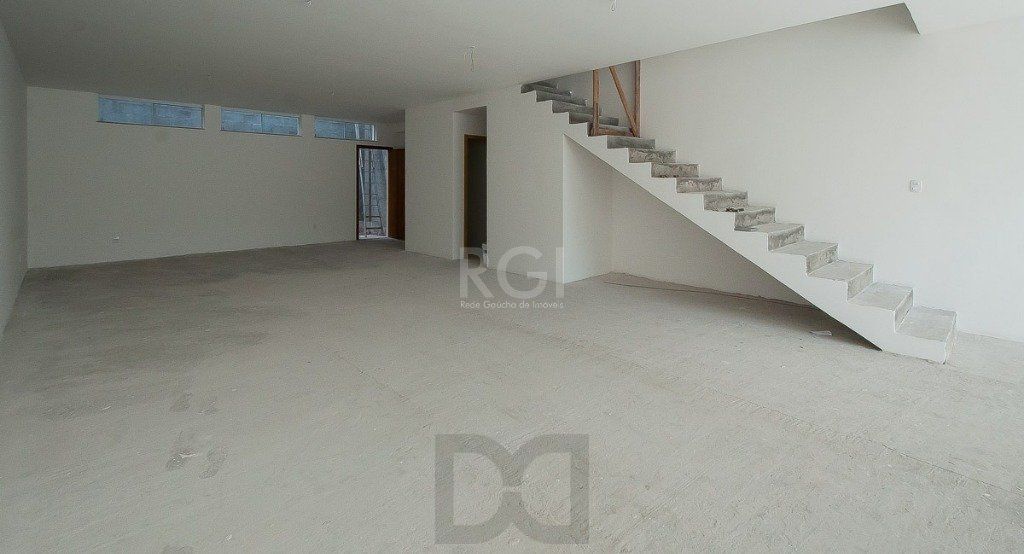 Loja para Venda - 210m², 0 dormitórios, 2 vagas - São Sebastião — foto 2