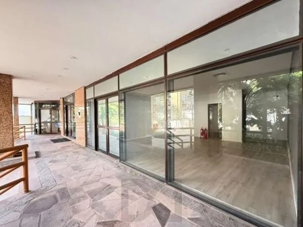 Loja Comercial na Av Cristóvão Colombo - DESOCUPADA — foto 2