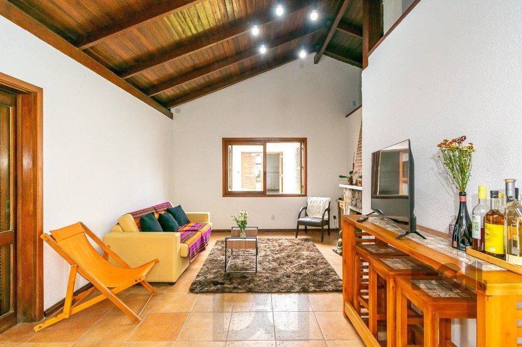 Casa no Jardim Itu com 6 dormitórios e 2 vagas e piscina — foto 9