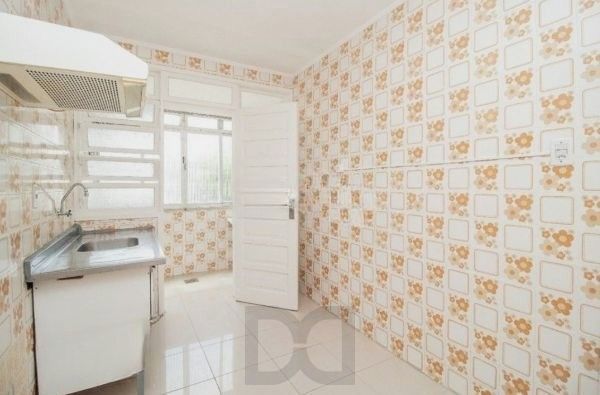 Apartamento no bairro Higienópolis de 2 dormitórios e vaga DESOCUPADO — foto 11