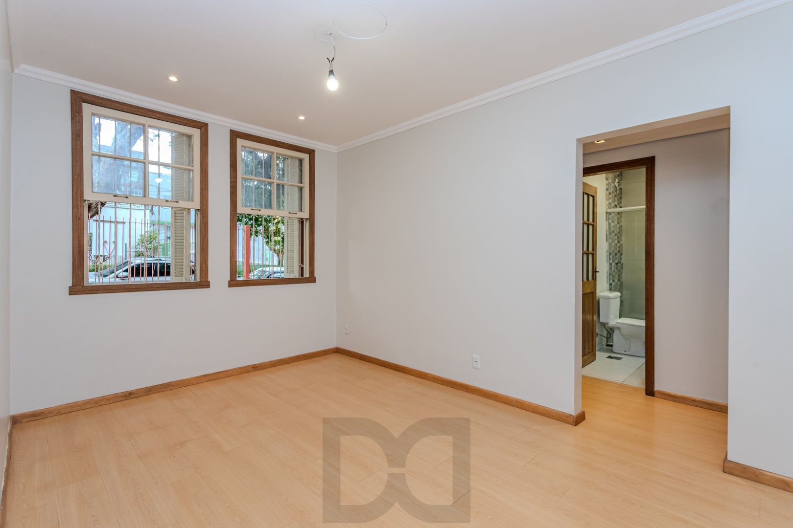 Apartamento no bairro Petrópolis de 2 dormitórios térreo com pátio DESOCUPADO — foto 2