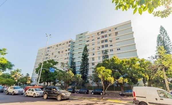 Apartamento na Azenha de 3 dormitórios térreo DESOCUPADO — foto 26