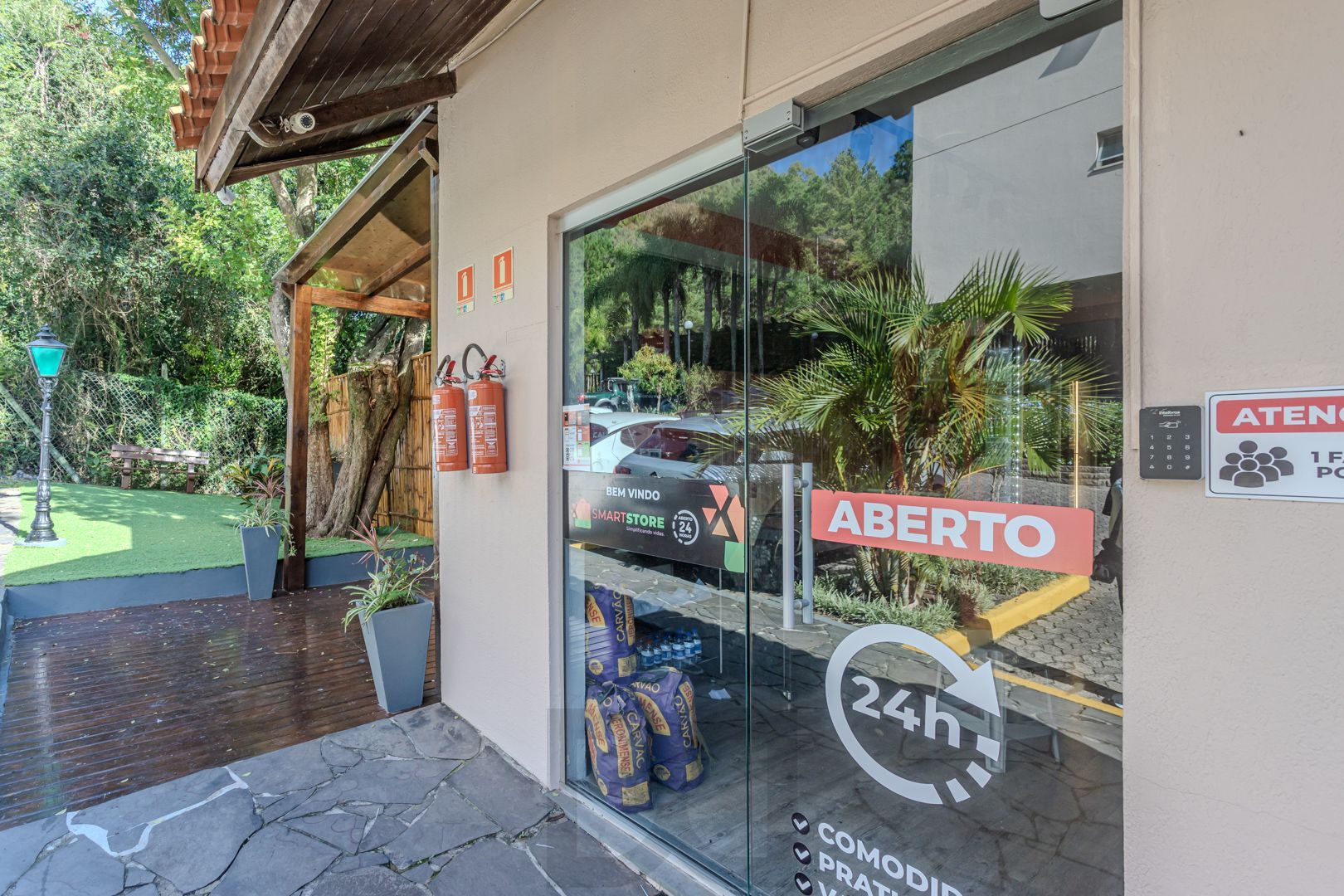 Apartamento diferenciado no bairro Nonoai de 3 dormitórios 2 vagas e infra — foto 49