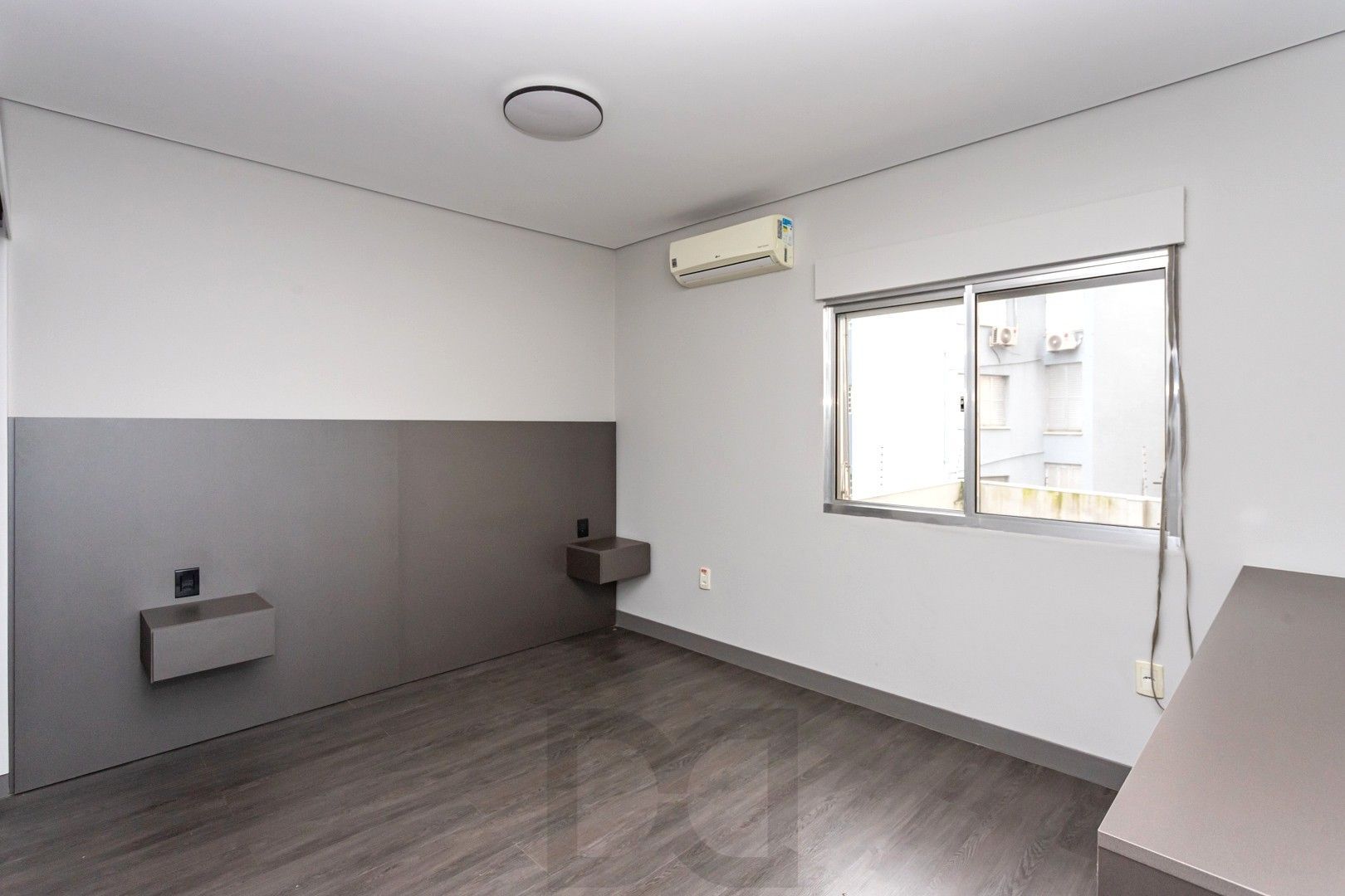 Apartamento no Bom Fim de 2 dormitórios DESOCUPADO — foto 9